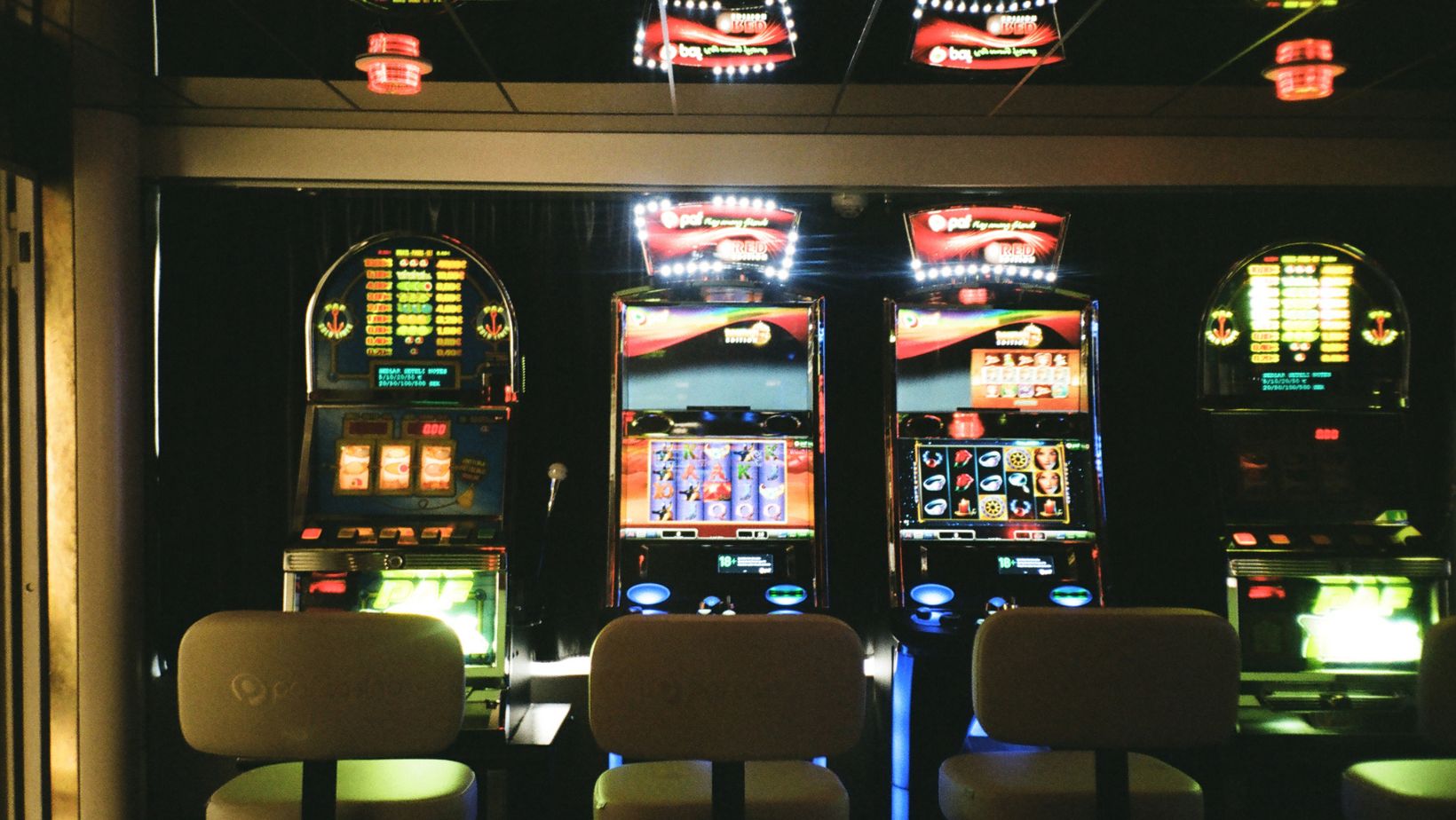 5 rainbow themed slot games