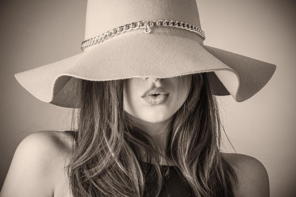 A person wearing a hatAI-generated content may be incorrect.