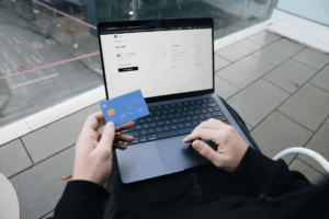 Why Familiar Brands Gain More Trust Online