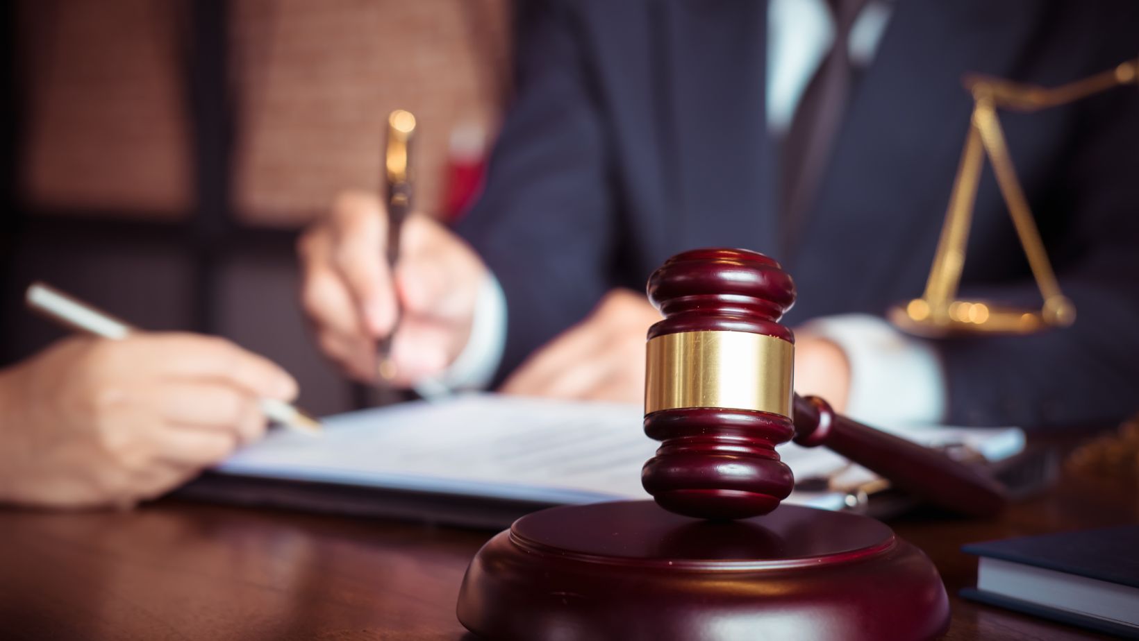 Avoid these feedback mistakes how lawyers lose leads before theyve even called