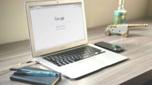 How to Use AI to Improve Communication in Business